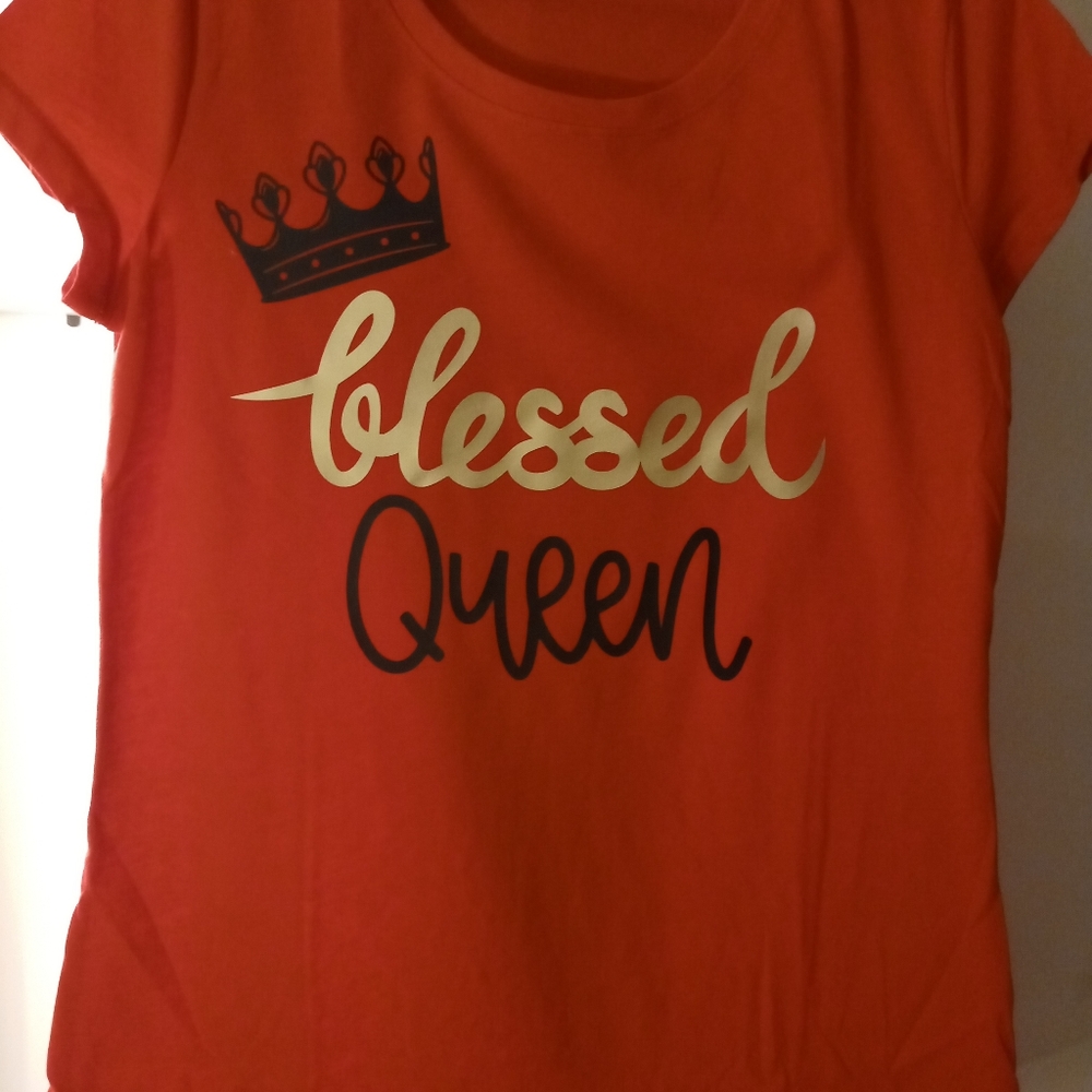 Women's graphic tee